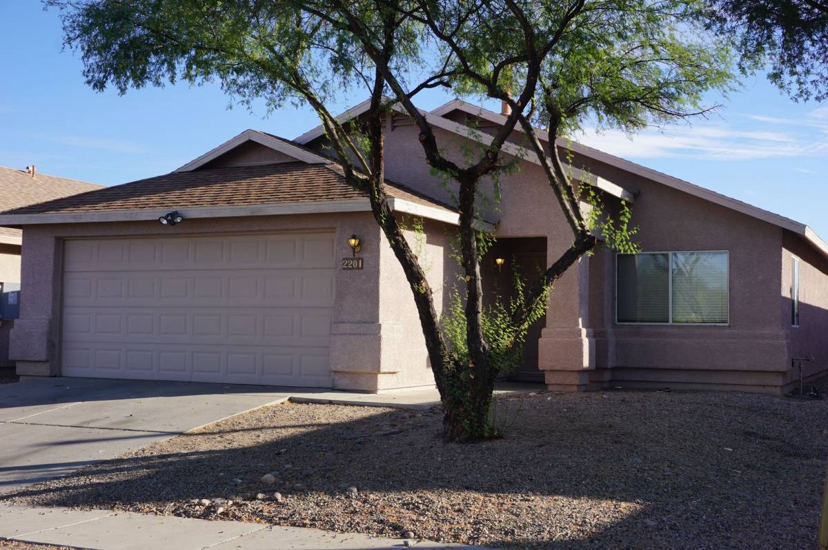 House for rent at 2201 S Saint Suzanne Dr, Tucson, AZ 85713