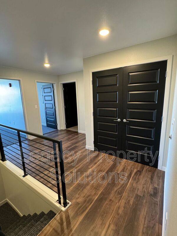 Apartment for rent at 220 E Greenfield Lane, Bismarck, ND 58503