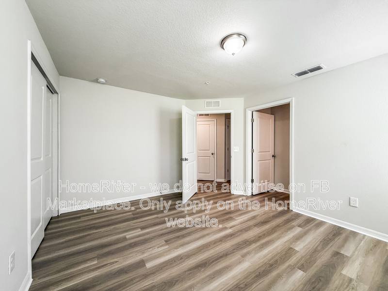 Apartment for rent at 7650 Mailes Court, Jacksonville, FL 32210