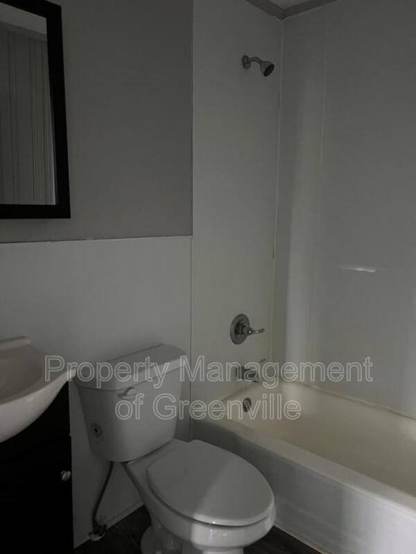 Apartment for rent at 326 Loop St, Greenville, SC 29609