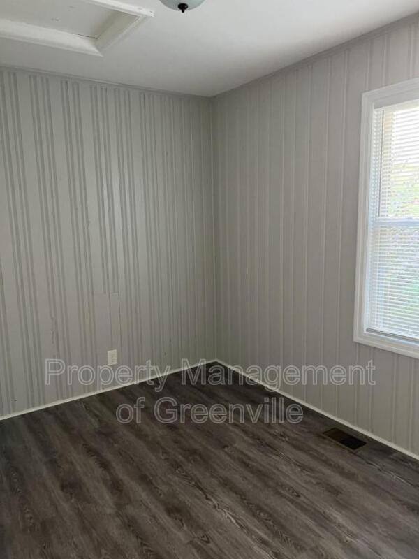 Apartment for rent at 326 Loop St, Greenville, SC 29609