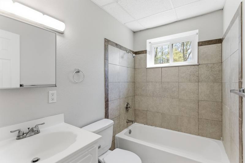 Apartment for rent at 3300-3374 Valley View Dr #3370, Knoxville, TN 37917