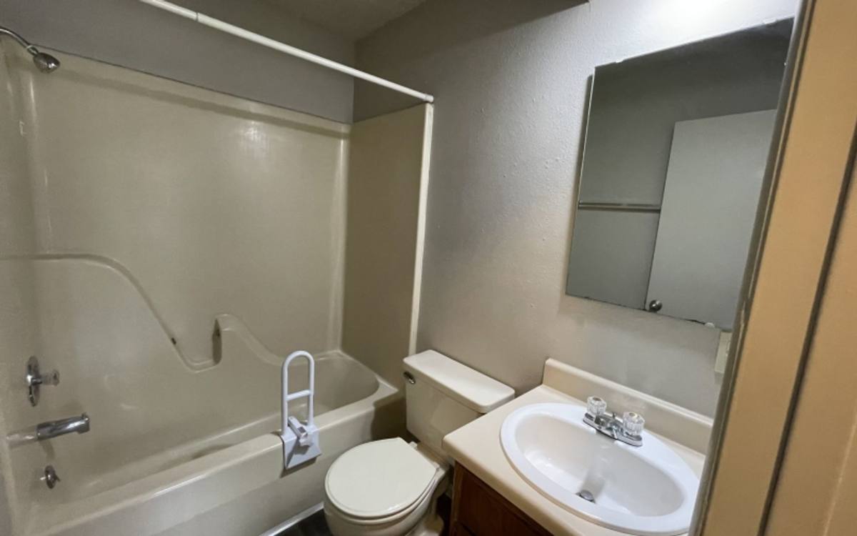 Apartment for rent at 407 E Dale St, Springfield, MO 65803