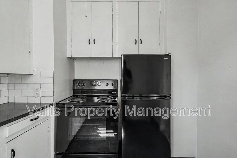 Apartment for rent at 522 19th St NE, Salem, OR 97301