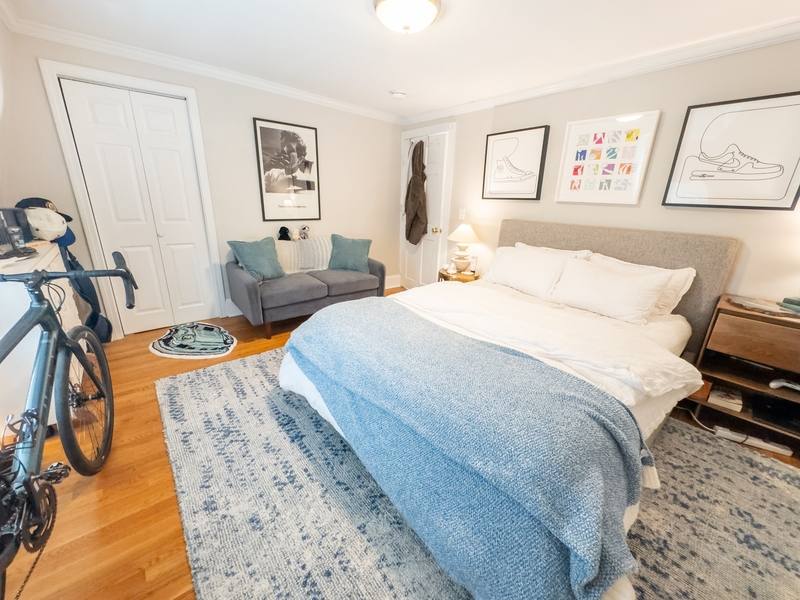 Apartment for rent at 68 Pleasant St #2, Cambridge, MA 02139