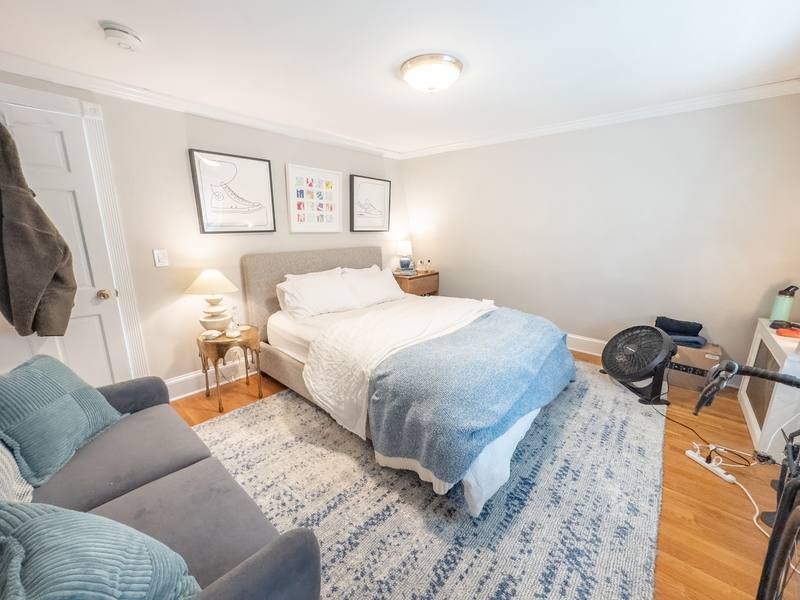 Apartment for rent at 68 Pleasant St #2, Cambridge, MA 02139