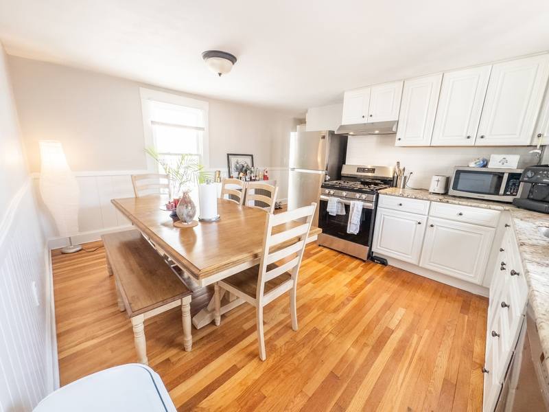 Apartment for rent at 68 Pleasant St #2, Cambridge, MA 02139
