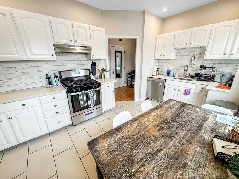 Apartment for rent at 107 Columbia St #3, Cambridge, MA 02139