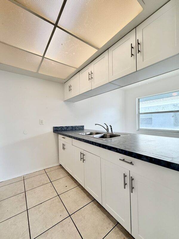 Apartment for rent at 3716 137th Ave N -a, Largo, FL 33771