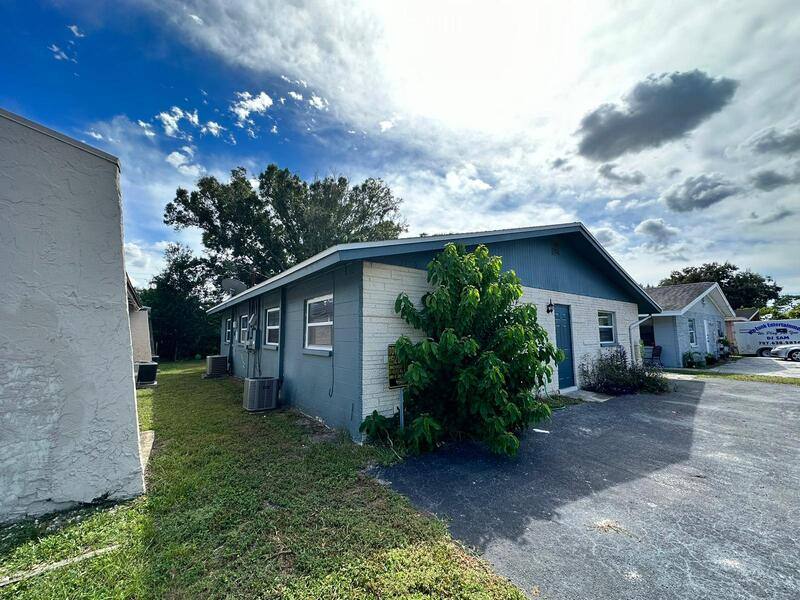 Apartment for rent at 3716 137th Ave N -a, Largo, FL 33771