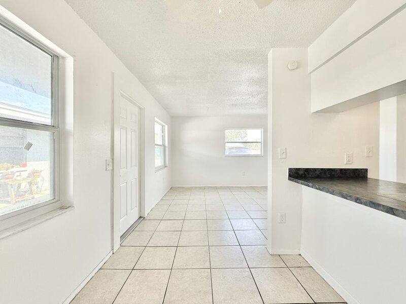 Apartment for rent at 3716 137th Ave N -a, Largo, FL 33771