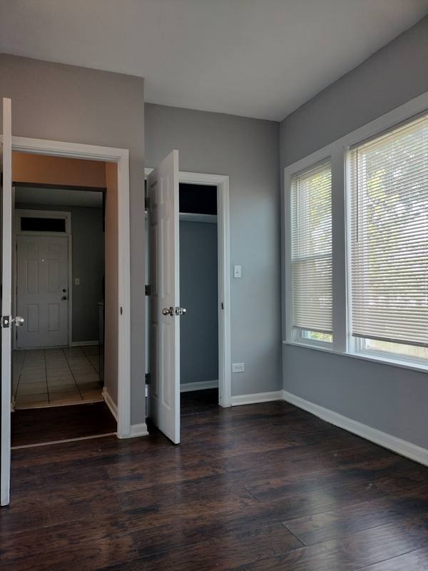 Apartment for rent at 2525 E 72nd Place #2, Chicago, IL 60649