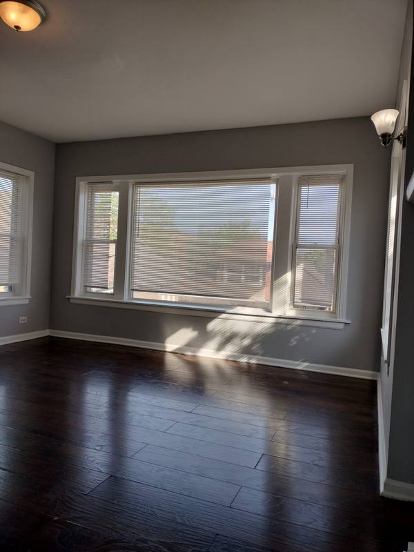 Apartment for rent at 2525 E 72nd Place #2, Chicago, IL 60649