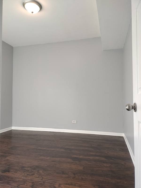 Apartment for rent at 2525 E 72nd Place #2, Chicago, IL 60649