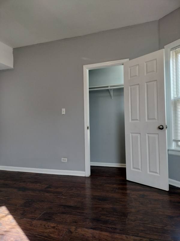 Apartment for rent at 2525 E 72nd Place #2, Chicago, IL 60649