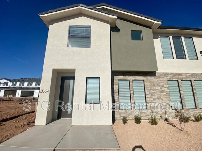 Townhouse for rent at 2664 E Gray Birch Dr, Saint George, UT 84790