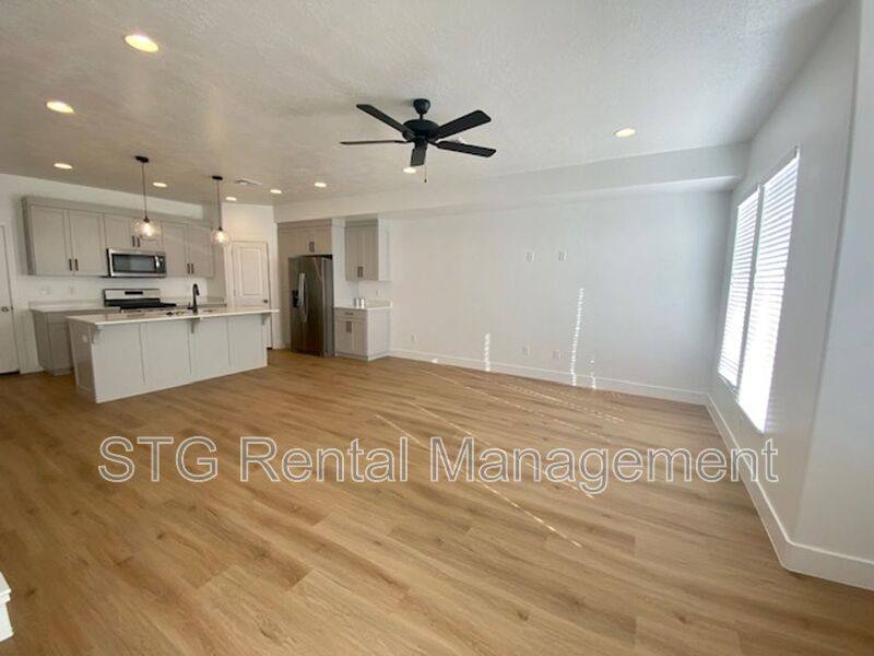 Townhouse for rent at 2664 E Gray Birch Dr, Saint George, UT 84790