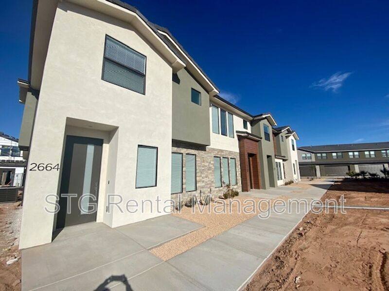 Townhouse for rent at 2664 E Gray Birch Dr, Saint George, UT 84790