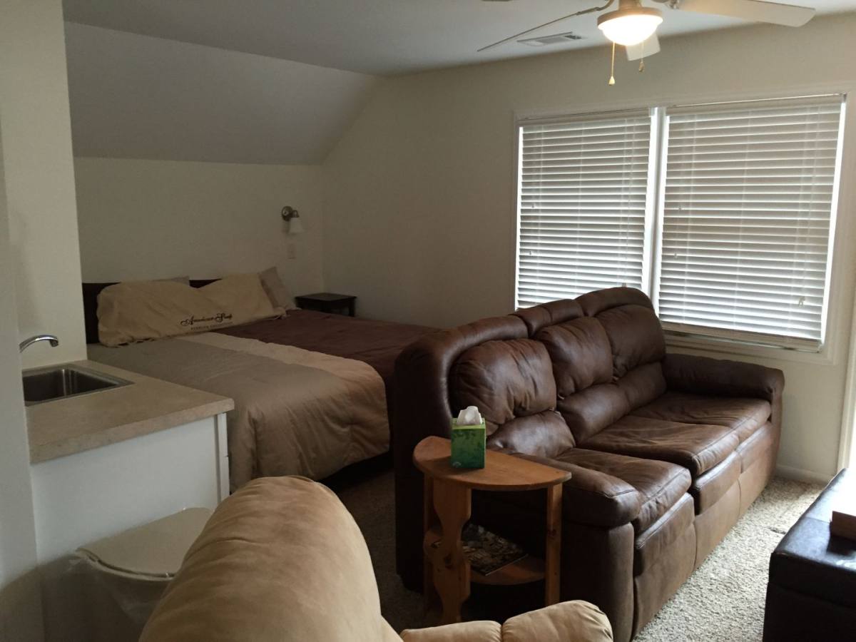 House for rent at 1180 E University Dr, Auburn, AL 36830