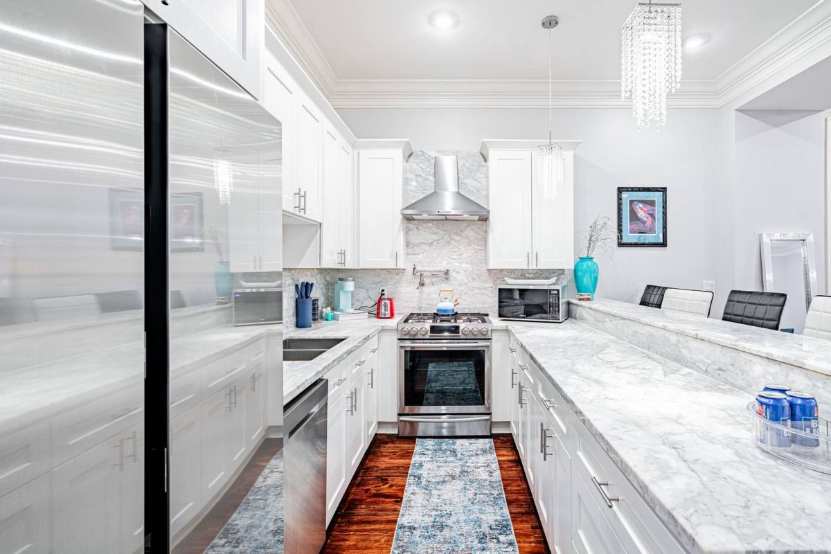 Apartment for rent at 1201 Barrone St, New Orleans, LA 70113