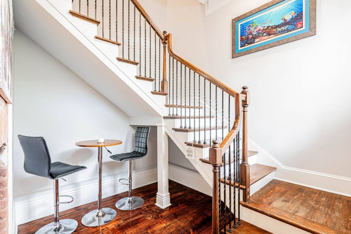 Apartment for rent at 1201 Barrone St, New Orleans, LA 70113
