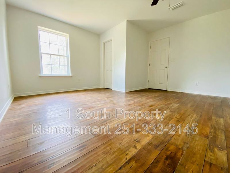House for rent at 7527 Douglas St #B, Daphne, AL 36527