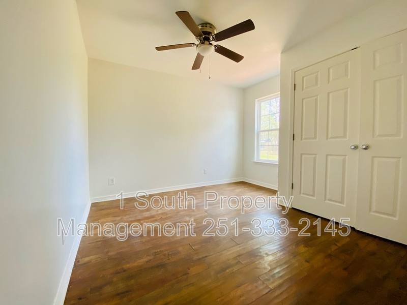House for rent at 7527 Douglas St #B, Daphne, AL 36527