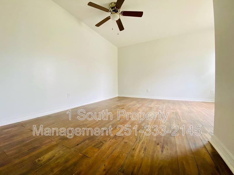 House for rent at 7527 Douglas St #B, Daphne, AL 36527