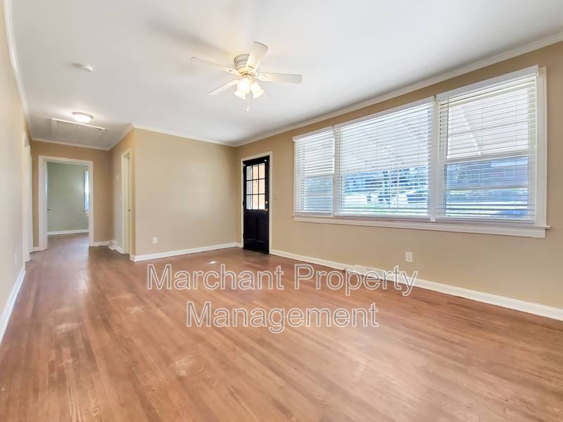 House for rent at 625 Old Augusta Rd, Greenville, SC 29605