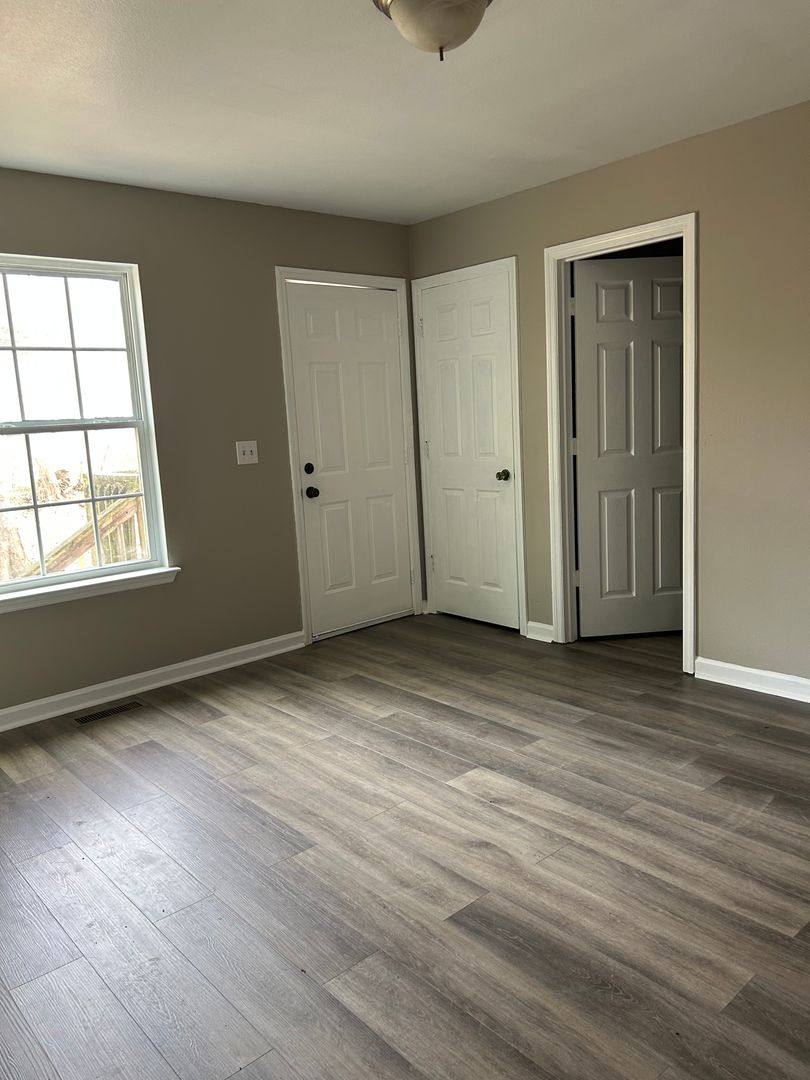 Apartment for rent at 200 E Oak St, Rossville, GA 30741