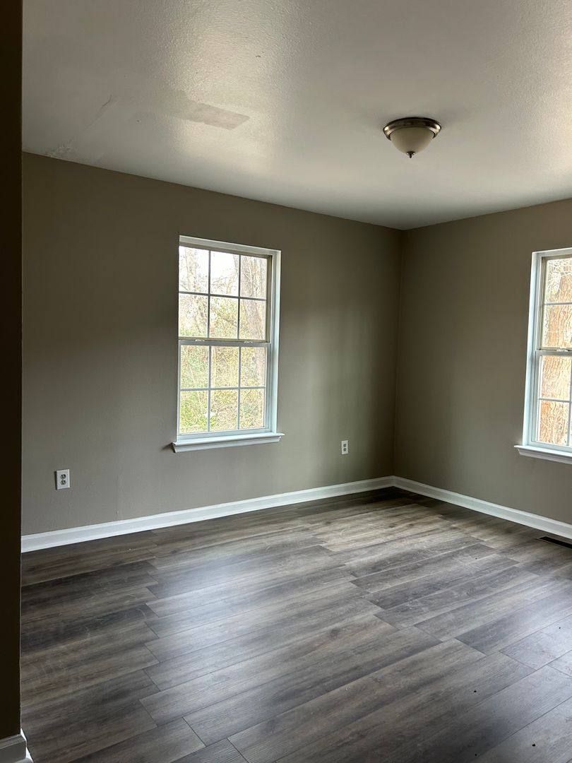 Apartment for rent at 200 E Oak St, Rossville, GA 30741