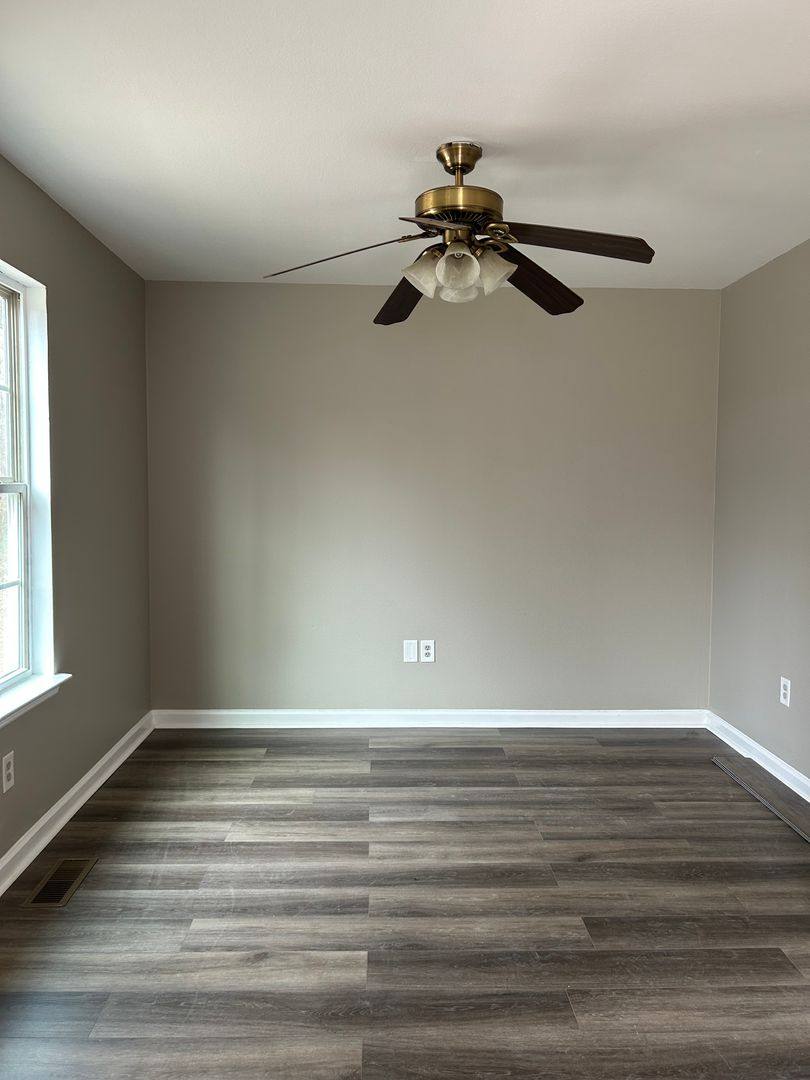 Apartment for rent at 200 E Oak St, Rossville, GA 30741