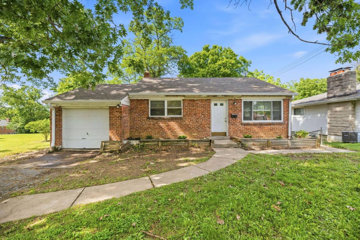 House for rent at 4220 Viewland Dr, Cincinnati, OH 45238
