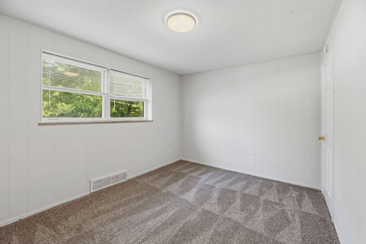 House for rent at 4220 Viewland Dr, Cincinnati, OH 45238