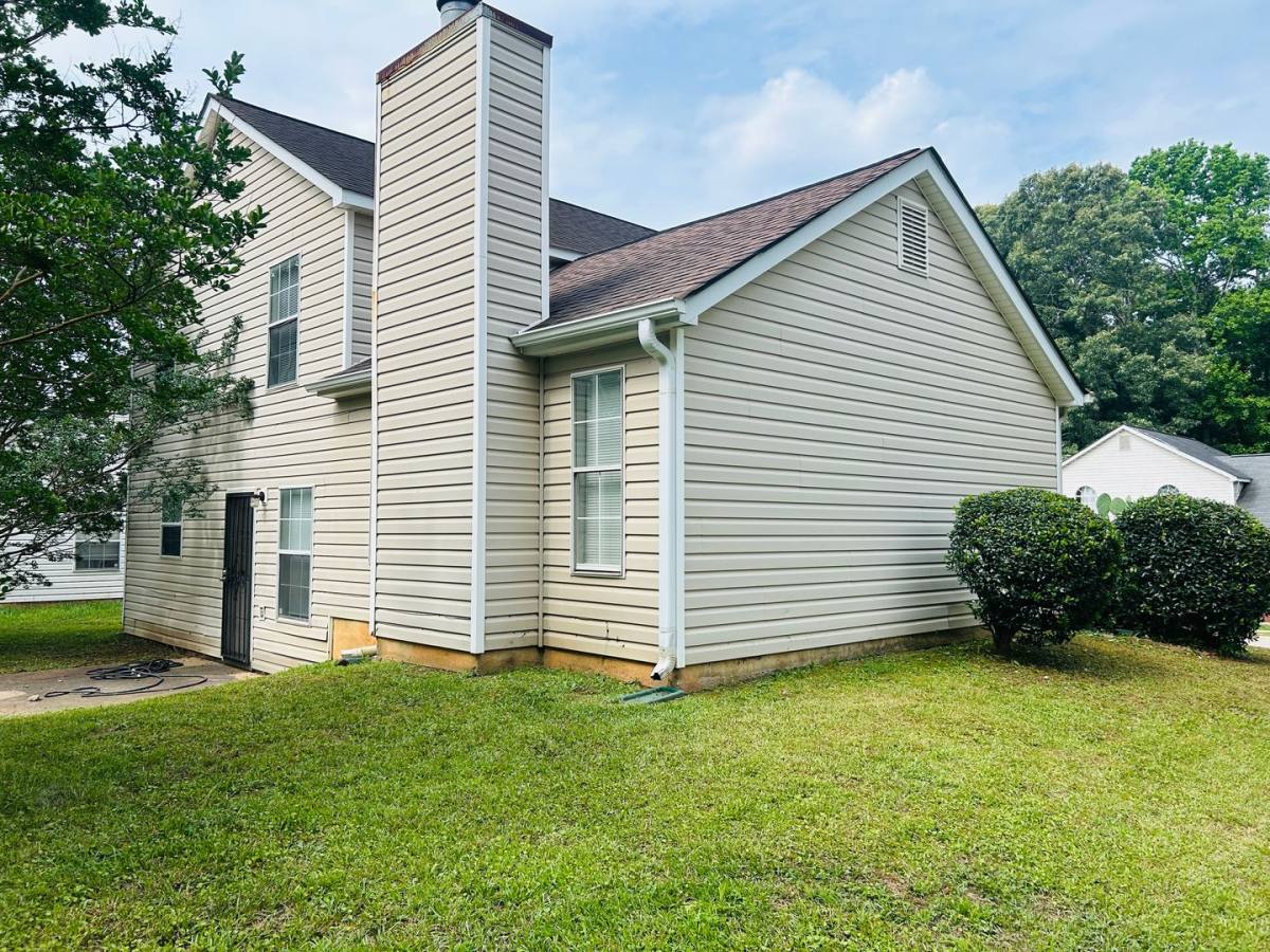 House for rent at 7018 New Dale Rd, Rex, GA 30273