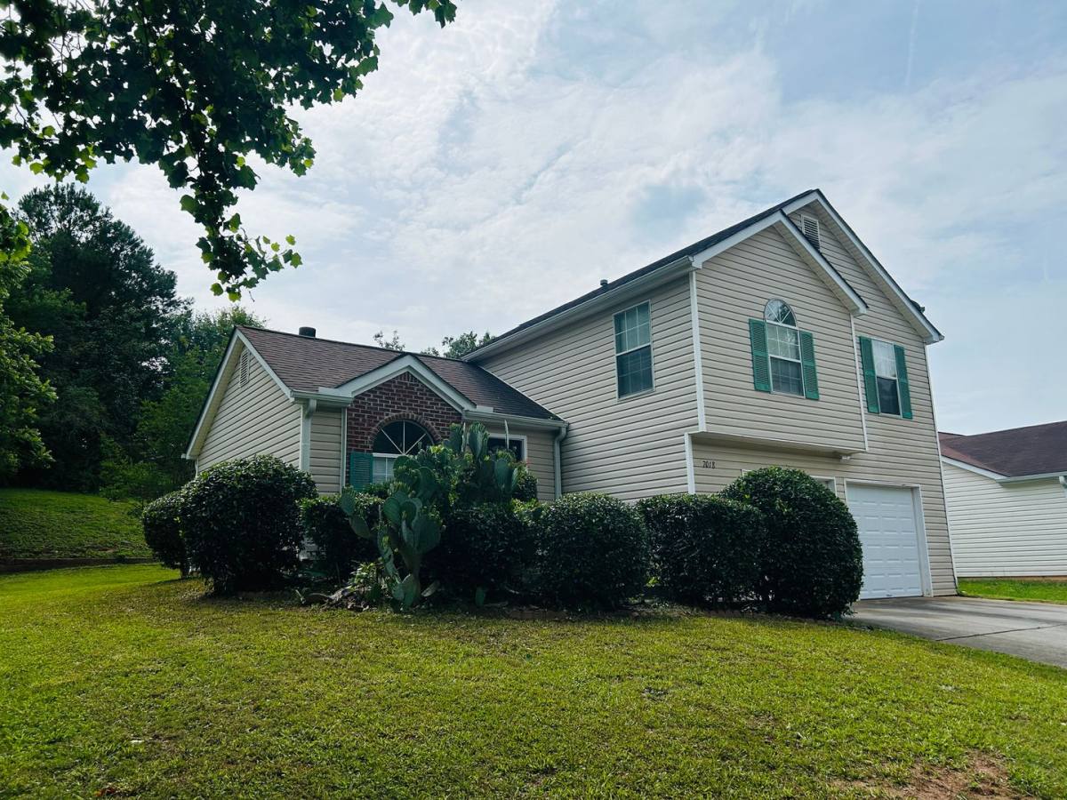 House for rent at 7018 New Dale Rd, Rex, GA 30273