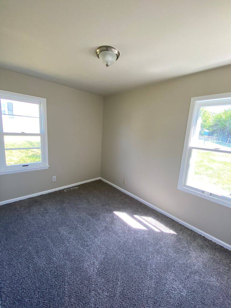 House for rent at 702 E 20th St S, Newton, IA 50208