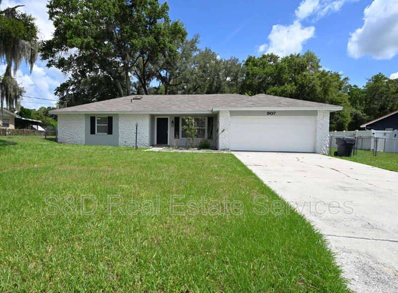 House for rent at 907 Swann Dr, Lakeland, FL 33809