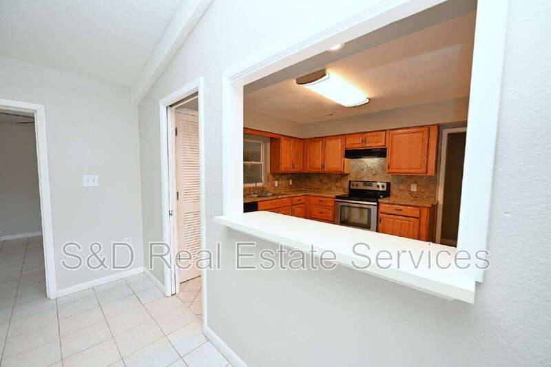 House for rent at 907 Swann Dr, Lakeland, FL 33809