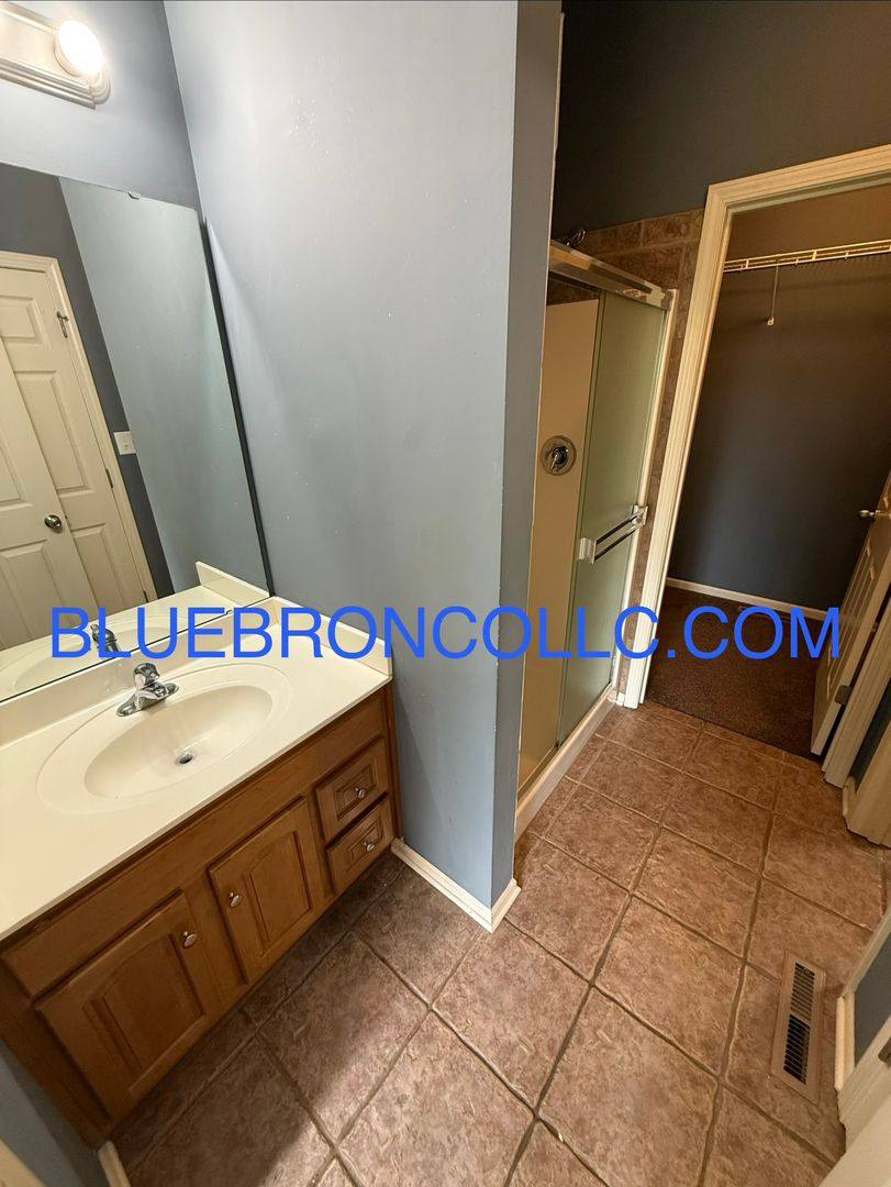 House for rent at 10410 E 45th Terrace, Kansas City, MO 64133