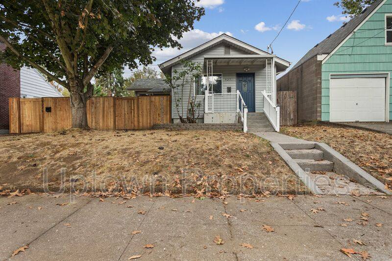 Apartment for rent at 927 N Watts St #A, Portland, OR 97217