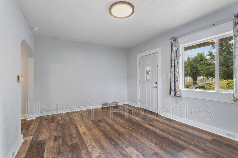 Apartment for rent at 927 N Watts St #A, Portland, OR 97217