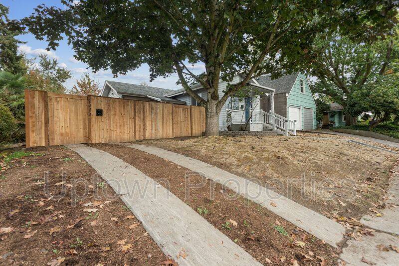 Apartment for rent at 927 N Watts St #A, Portland, OR 97217
