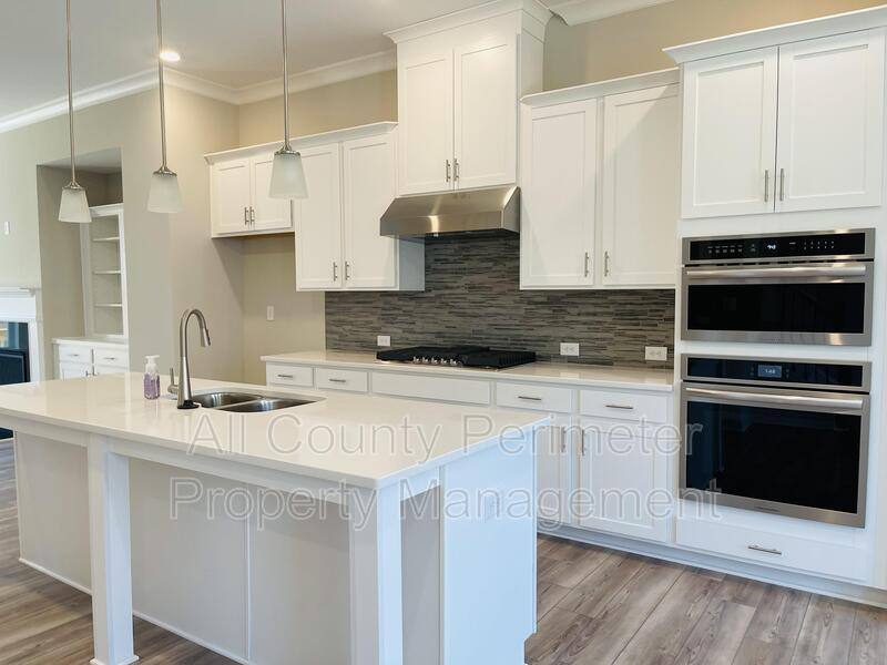 Townhouse for rent at 213 Spike Trail, Smyrna, GA 30080