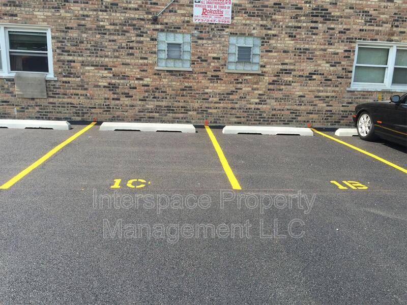 Apartment for rent at 9841 Harlem Ave #1D, Chicago Ridge, IL 60415