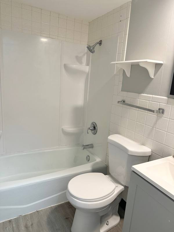Apartment for rent at 1940 Mark Ave #7, Elgin, IL 60123