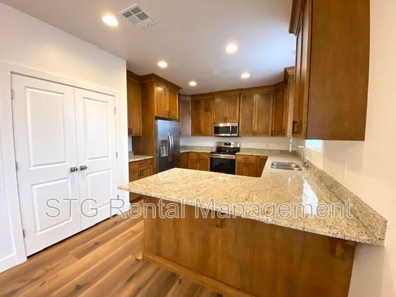 Apartment for rent at 438 N Stone Mountain Dr #52, Saint George, UT 84770