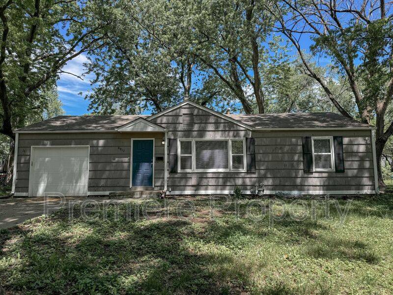 House for rent at 8812 E 86th St, Kansas City, MO 64138