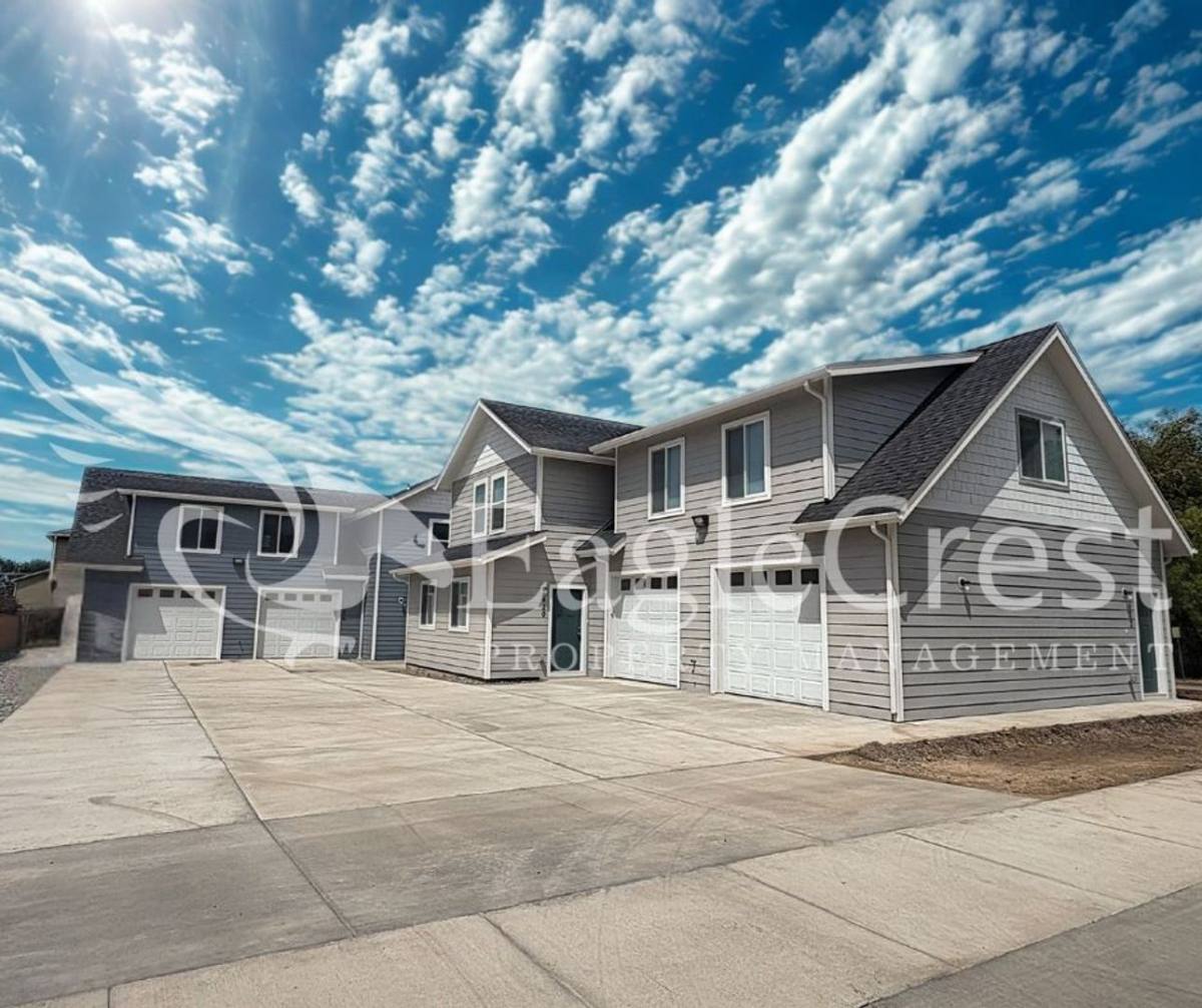 Apartment for rent at 420 Ankeny St, Walla Walla, WA 99362