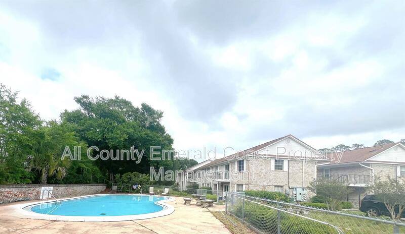 Apartment for rent at 105 Country Club Dr, Niceville, FL 32578
